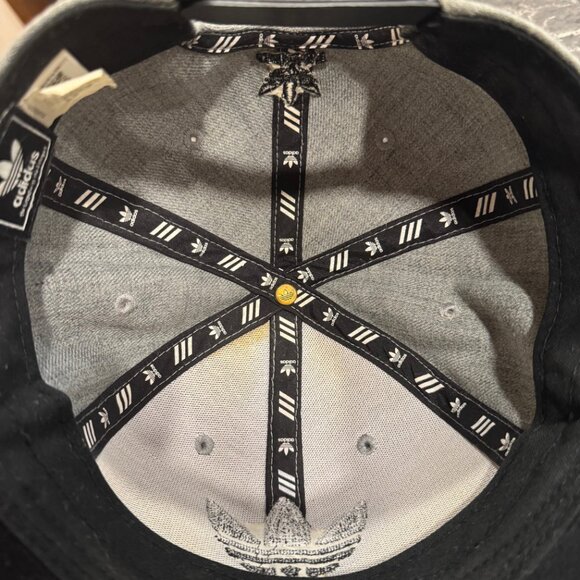 Wolf Gray & Black Snapback Adidas Hat - Picture 9 of 10